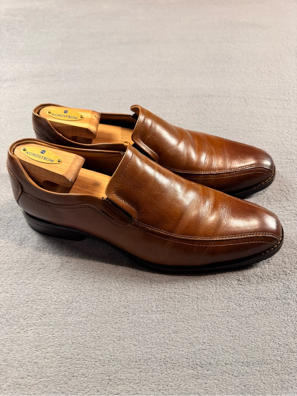Johnston & Murphy Lewis Venetian Brown Leather Slip-On Loafers
